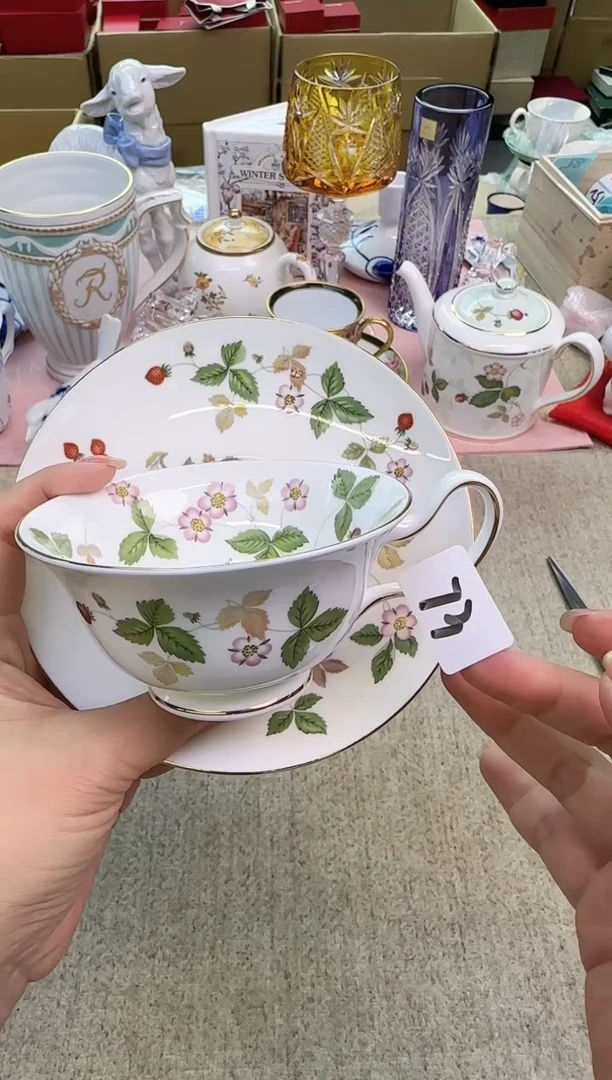 瓷片E****r 泡泡家的瓷器真好看