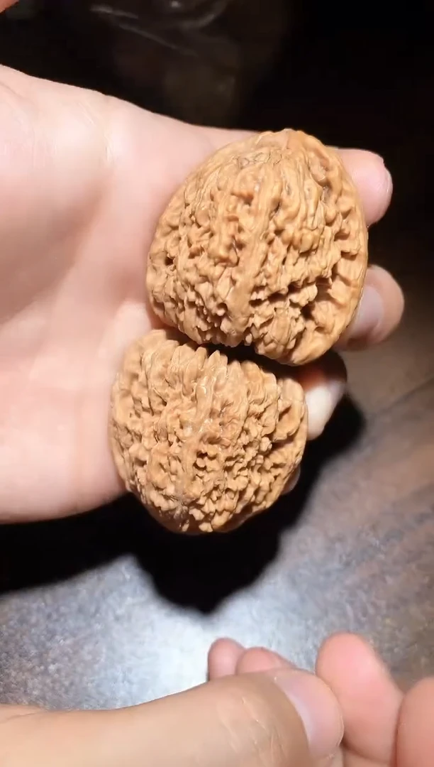 文玩核桃把件全品南疆石39