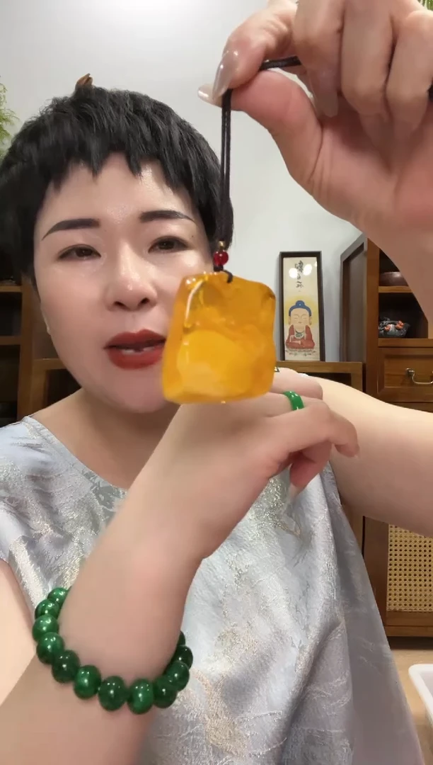 未镶嵌颈饰琥珀584