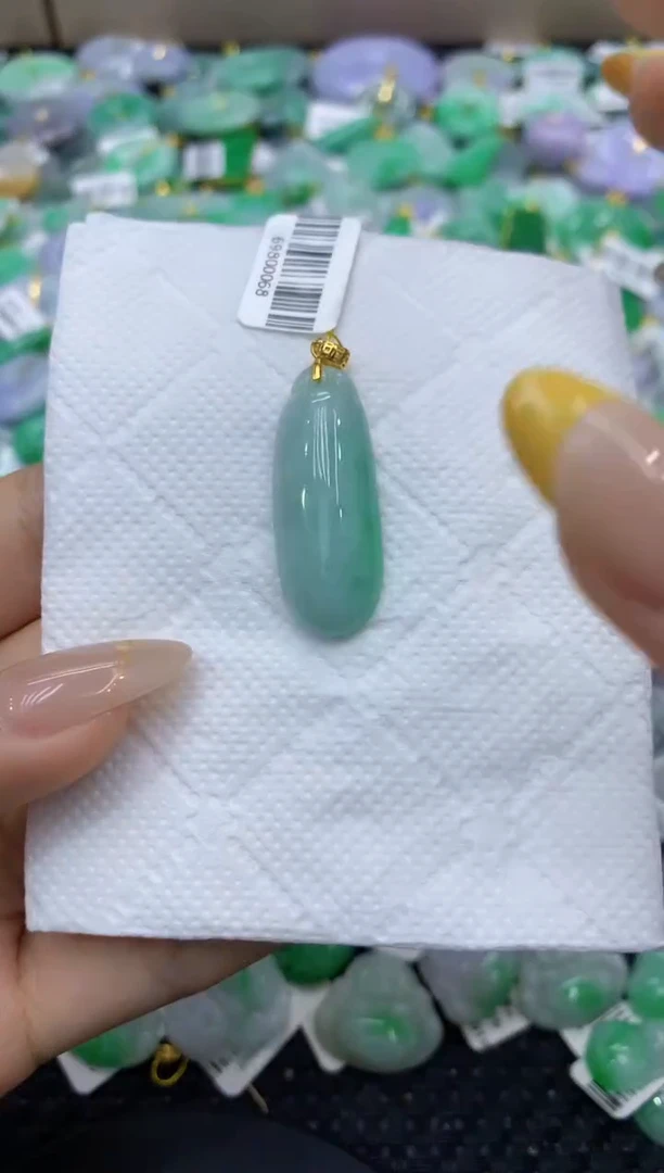 颈饰未镶嵌翡翠天然缅甸翡翠A货