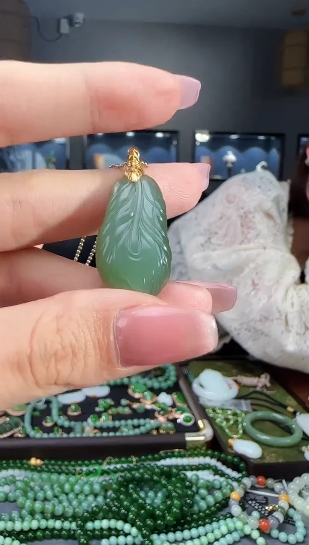 吊坠(不含链)18K金镶嵌和田玉1