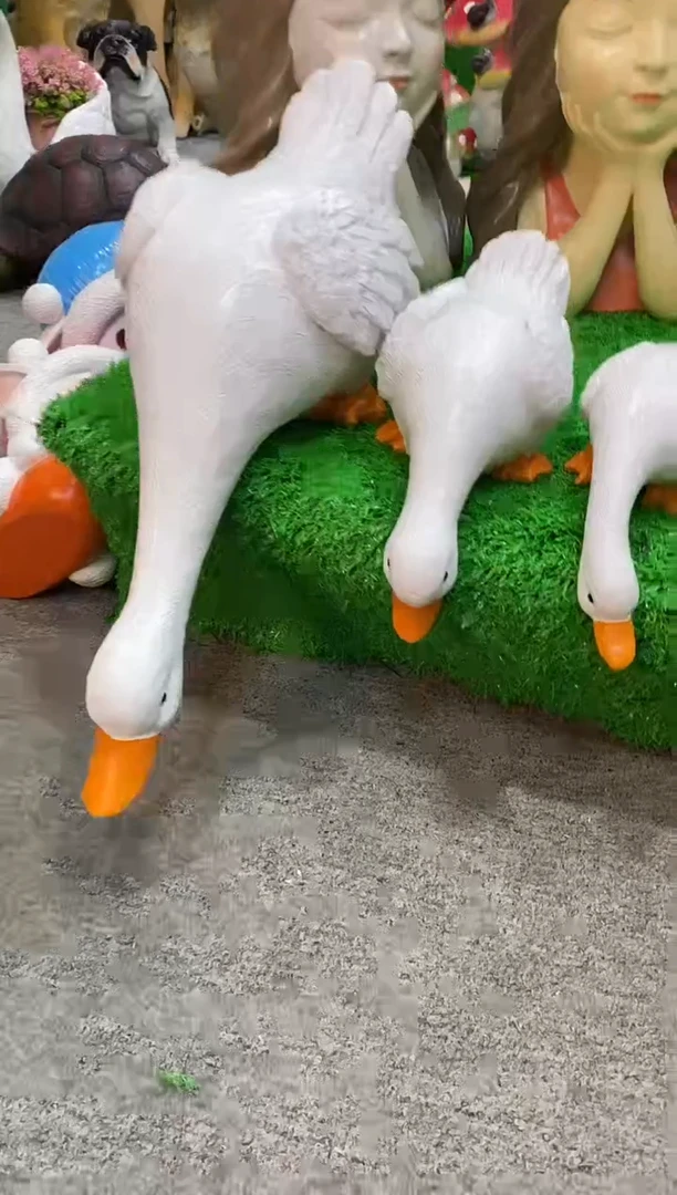 树脂可爱喝水鸭摆件