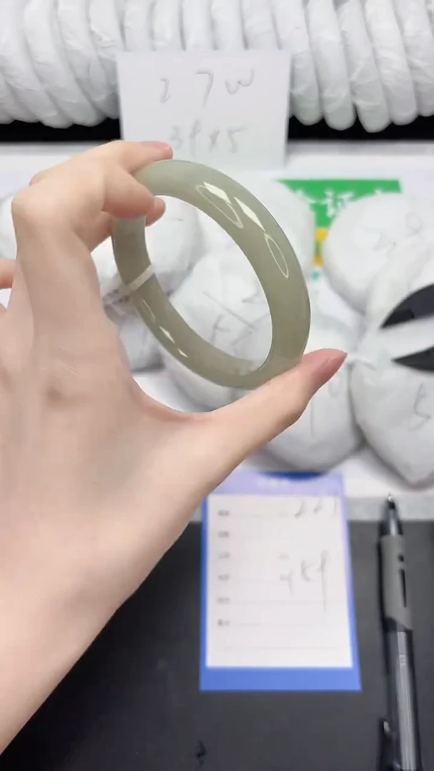 未镶嵌手镯石英质玉221-62.3D