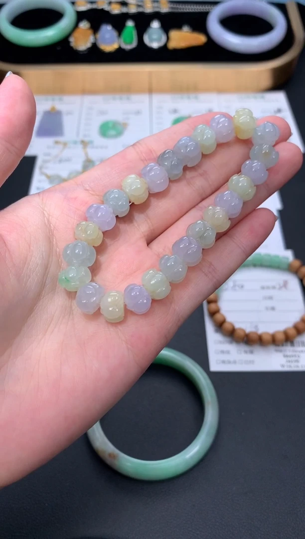 未镶嵌定制翡翠48小时鉴赏期 退货不扣服务费