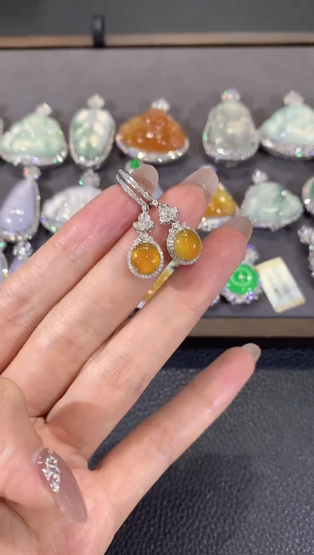 18K金镶嵌翡翠耳饰A 52