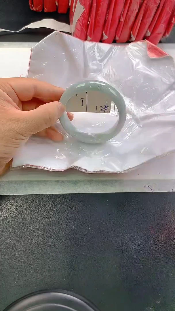 未镶嵌手镯翡翠124