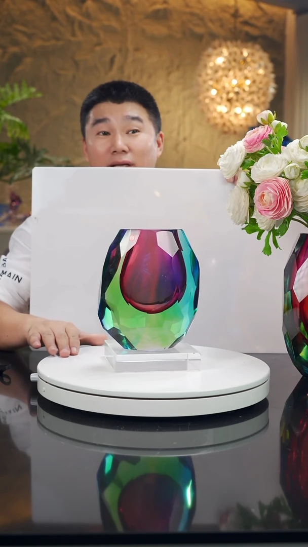 摆件设计款幻彩切面花瓶小号