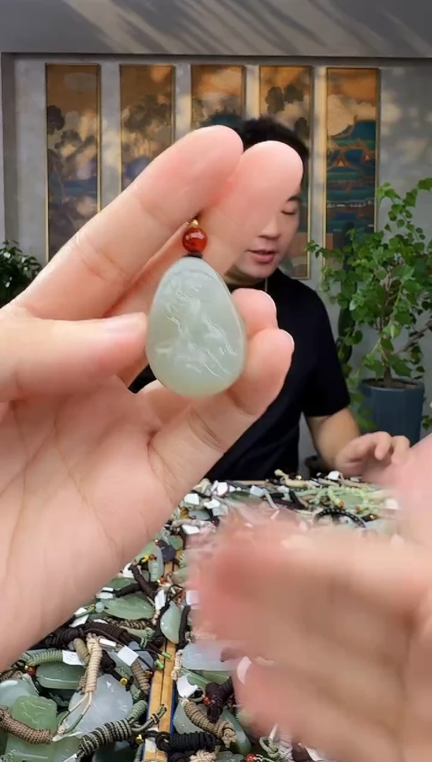 未镶嵌和田玉挂件拍一发一