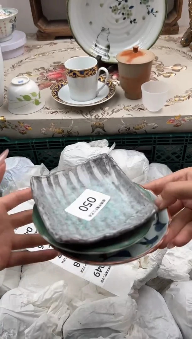 瓷片小***鱼Q         050