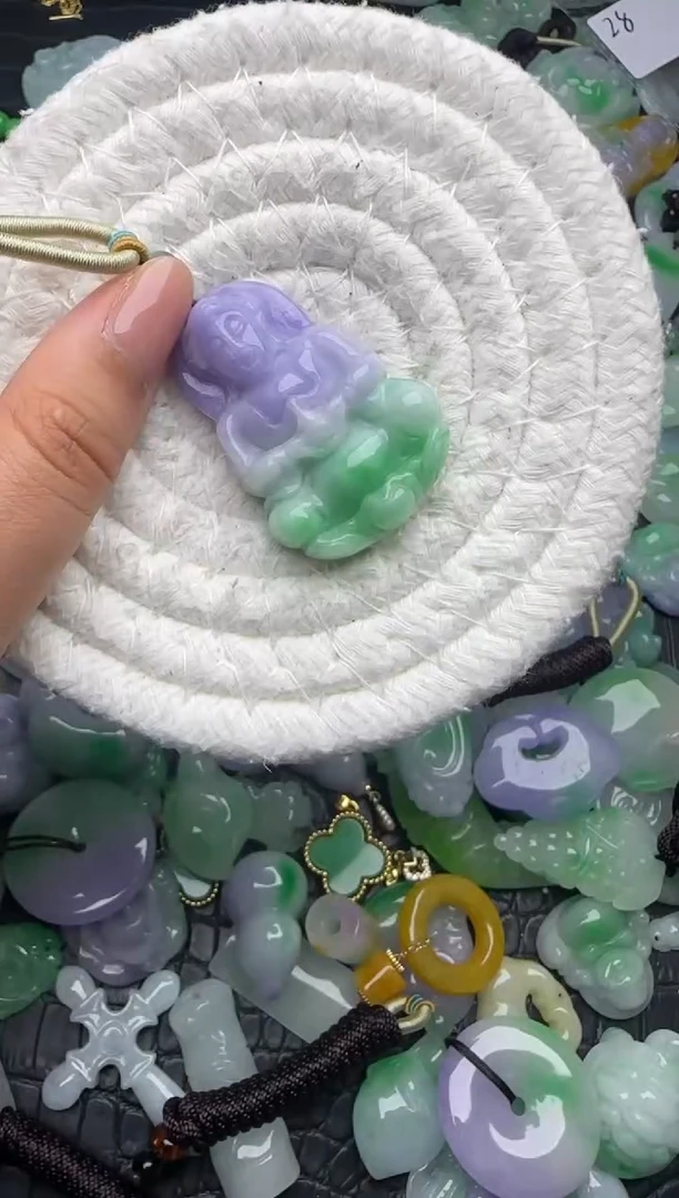 颈饰未镶嵌翡翠缅甸翡翠吊坠