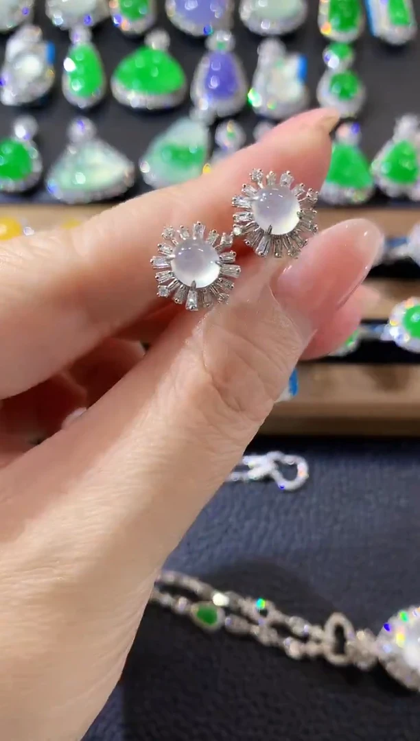 18K金镶嵌翡翠耳饰A85