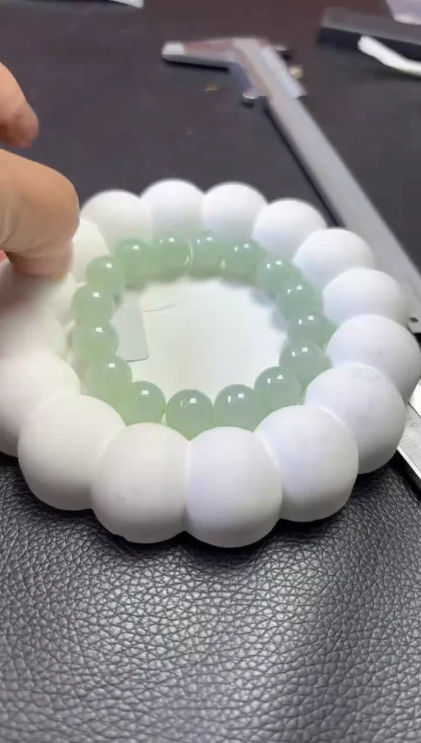 翡翠挂件未镶嵌发一件手串4