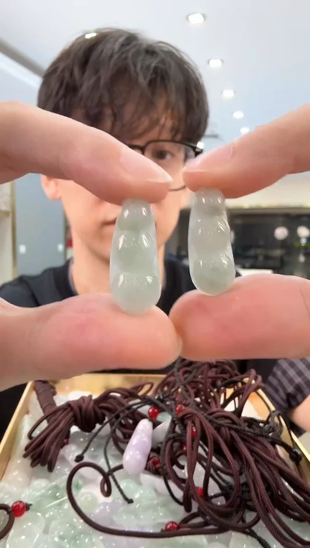 翡翠未镶嵌吊坠(不含链)天然翡翠豆子-多样性发一10198N2