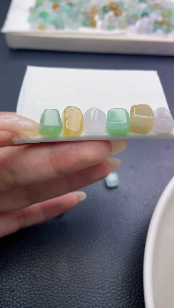 未镶嵌定制翡翠周*珠子