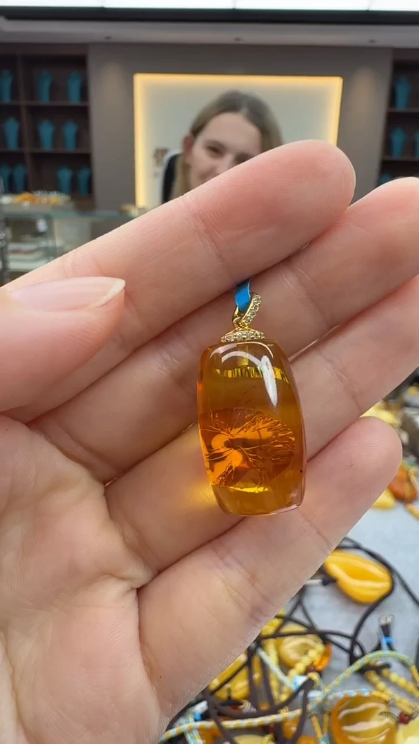 琥珀颈饰未镶嵌27号秒拍 假一罚三