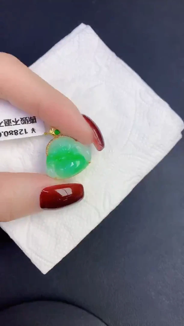 颈饰18K金镶嵌翡翠缅甸天然翡翠a货