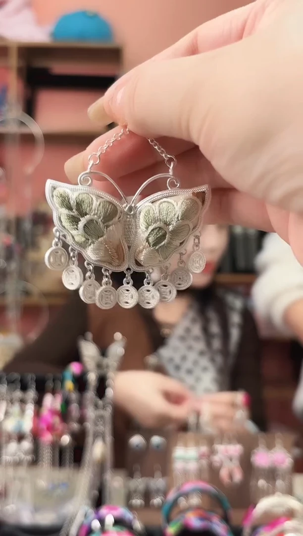 织绣艺枝独绣手工饰品172