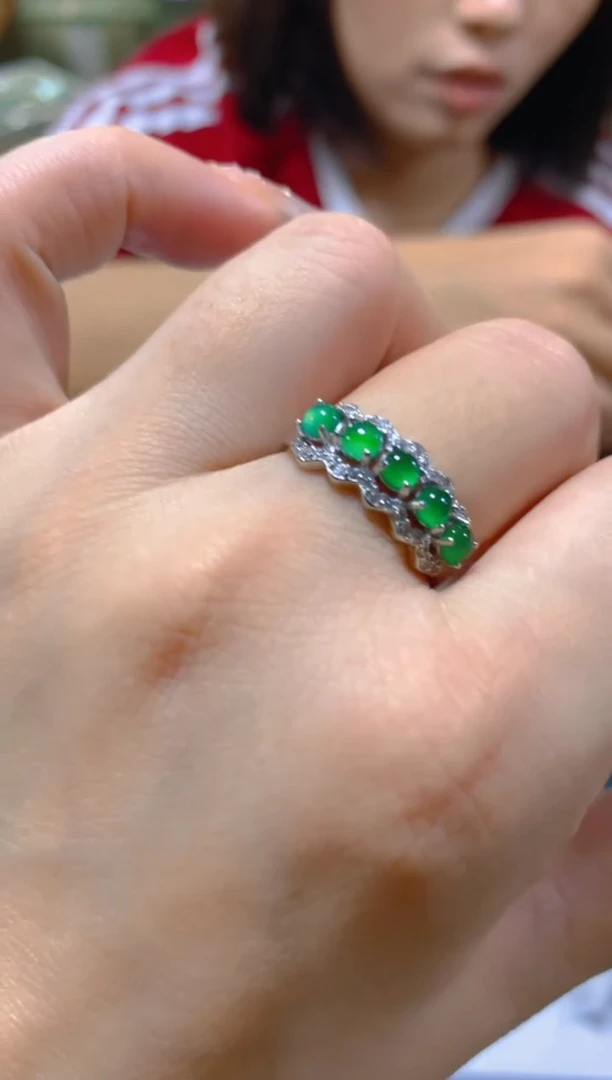 未镶嵌戒指翡翠多样性发一