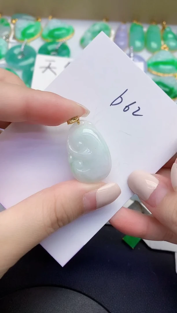 颈饰未镶嵌翡翠缅甸天然翡翠A货