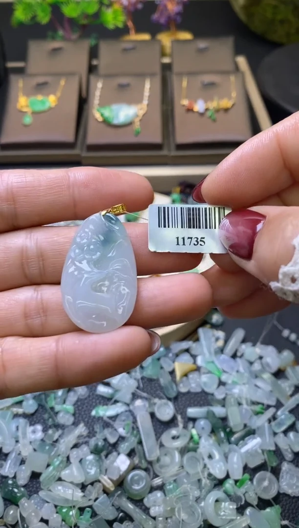 翡翠18K金镶嵌颈饰净货11735