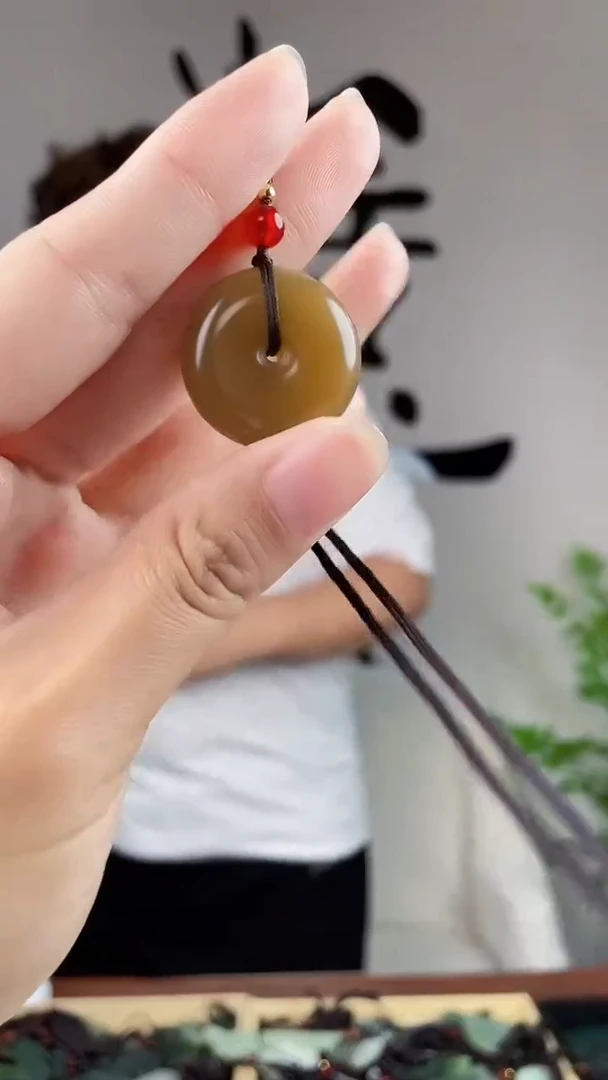 和田玉未镶嵌颈饰拍一发一，多样性发货