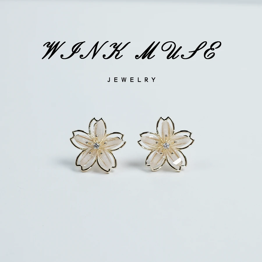 铜合金耳饰 美轮美奂精致小花蕾耳钉轻奢小众设计耳环耳饰W190