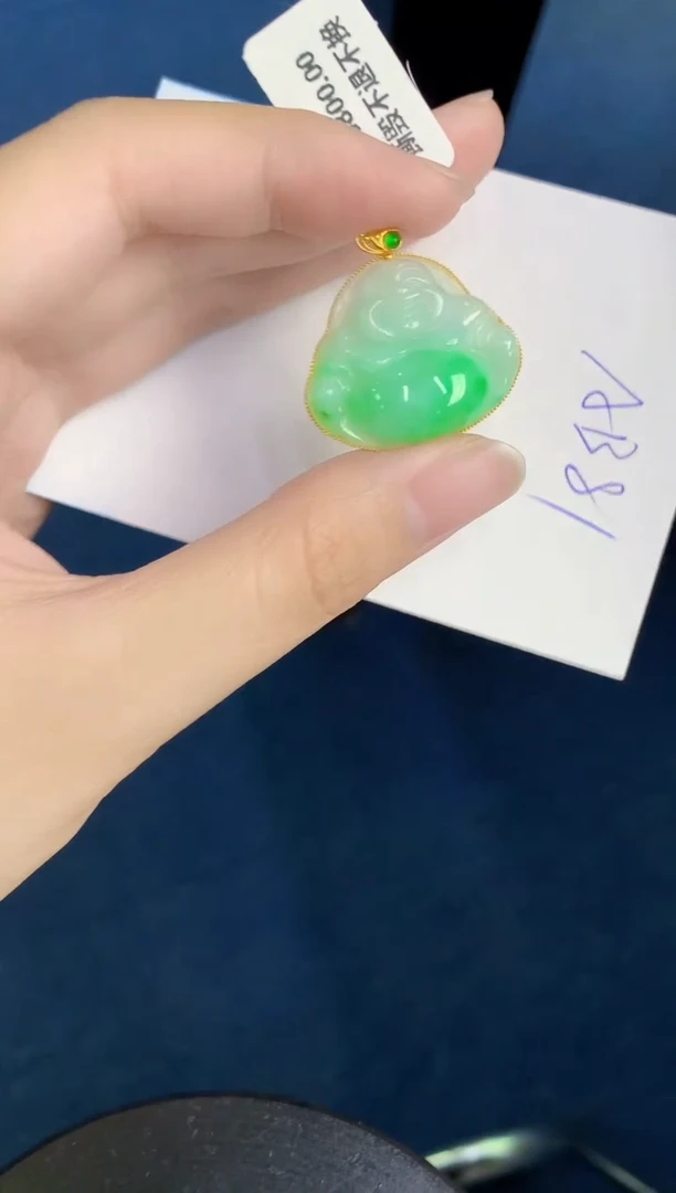 翡翠18K金镶嵌颈饰天然翡翠緬甸A貨