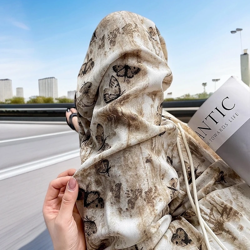 国风印花阔腿裤女2025新爆款夏季薄款花裤子垂感冰丝缎面直筒裤潮