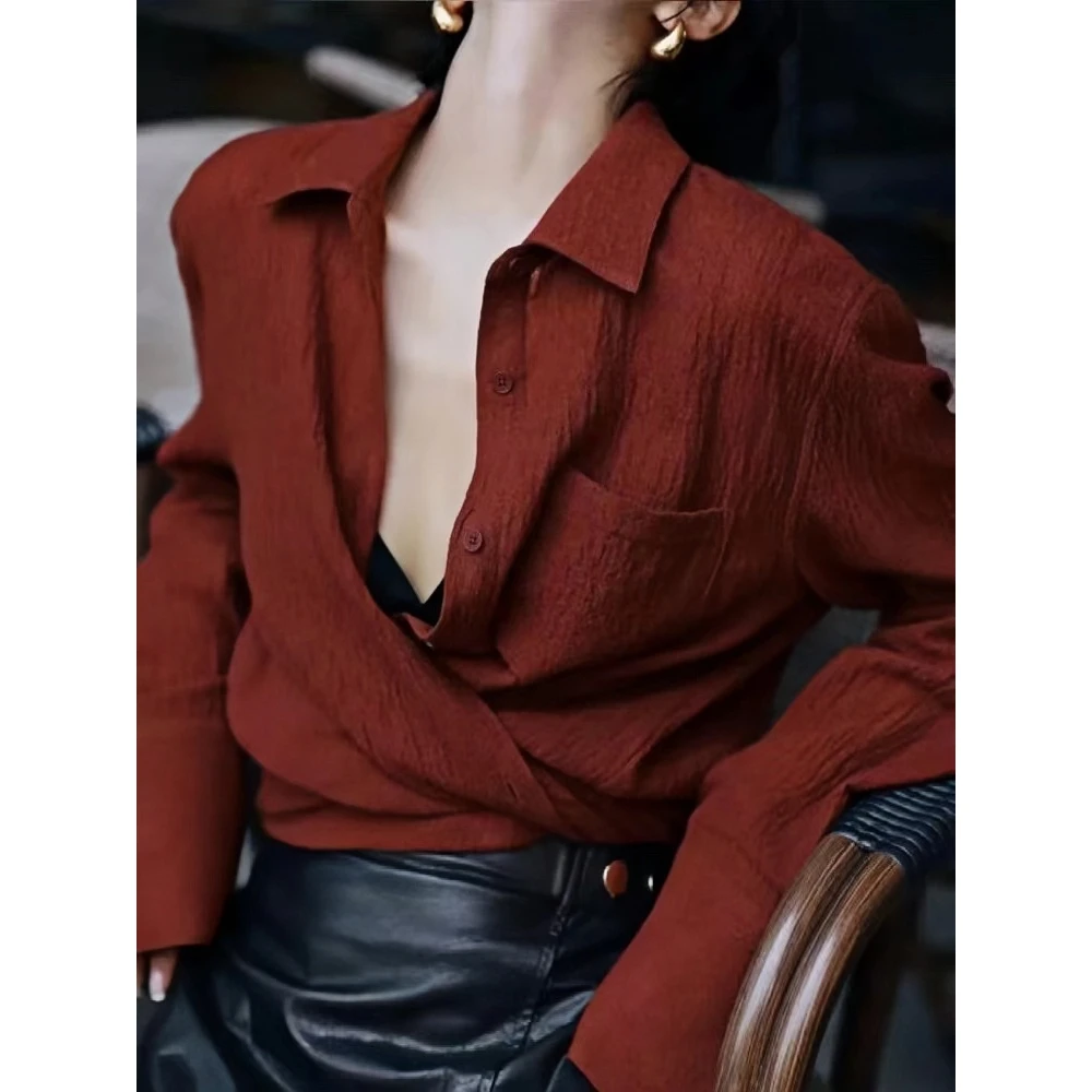 今年流行漂亮小衫独特别致洋气减龄上衣轻熟法式安哥拉红衬衫女秋