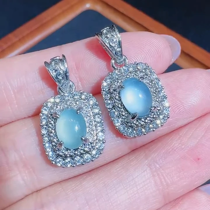 AT5354翡翠A货蛋面吊坠-配皮绳-多样性发货只发一件