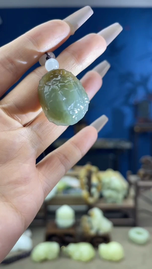 和田玉未镶嵌颈饰1