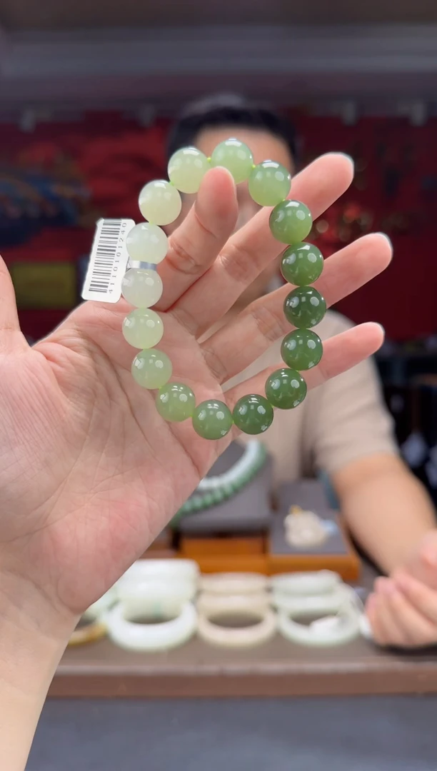 未镶嵌手串和田玉高冰渐进单圈手串