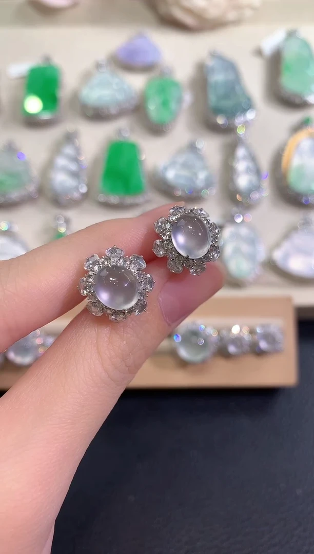 18K金镶嵌翡翠耳饰冬日珠宝W19