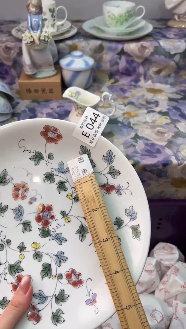 瓷片ˊ*圆瓷片瓷片          E 044