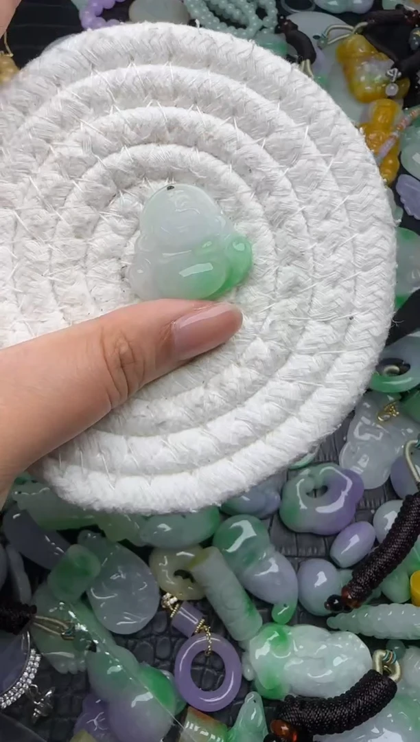 颈饰未镶嵌翡翠缅甸翡翠吊坠