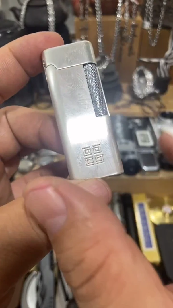 瓷片闪购商品  如图所示