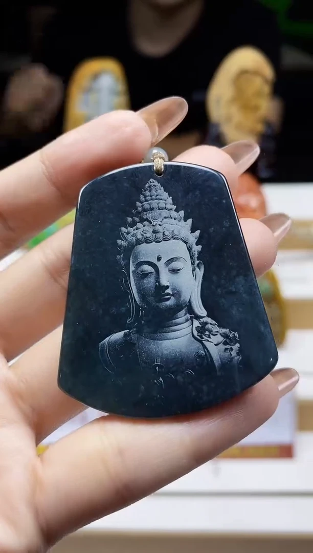 颈饰未镶嵌翡翠1