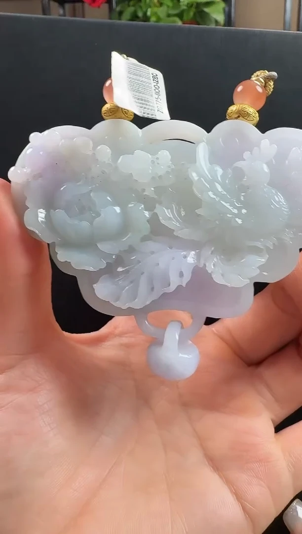 颈饰未镶嵌翡翠凤牌