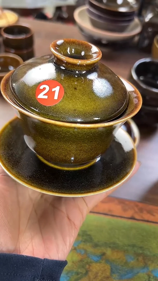 鳝鱼黄色的三才马蹄盖碗