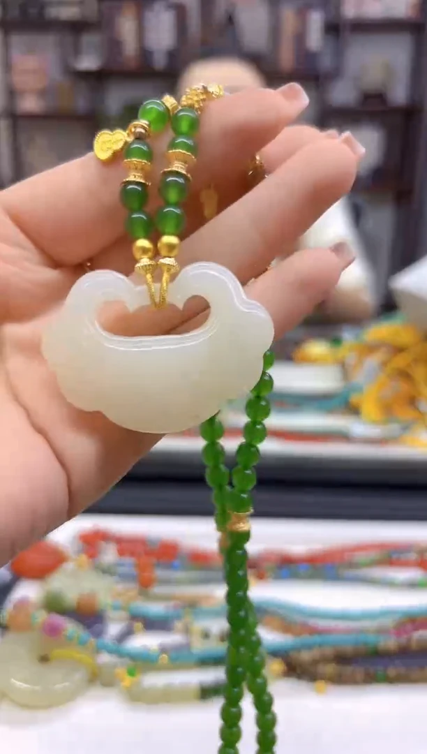 【闪购商品】和田玉毛衣链未镶嵌M409