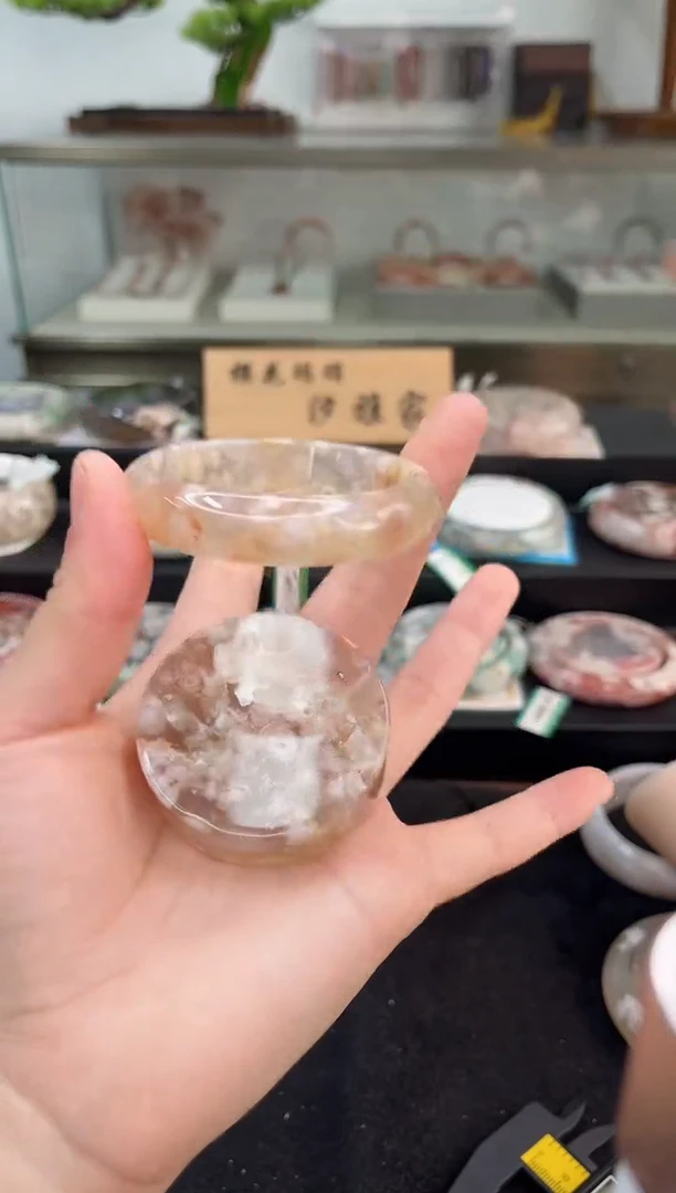 未镶嵌手镯石英质玉52圈口（赠品镯心）3321547