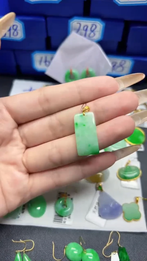 【闪购商品】翡翠颈饰18K金镶嵌Y缅料A货/支持复检/一件