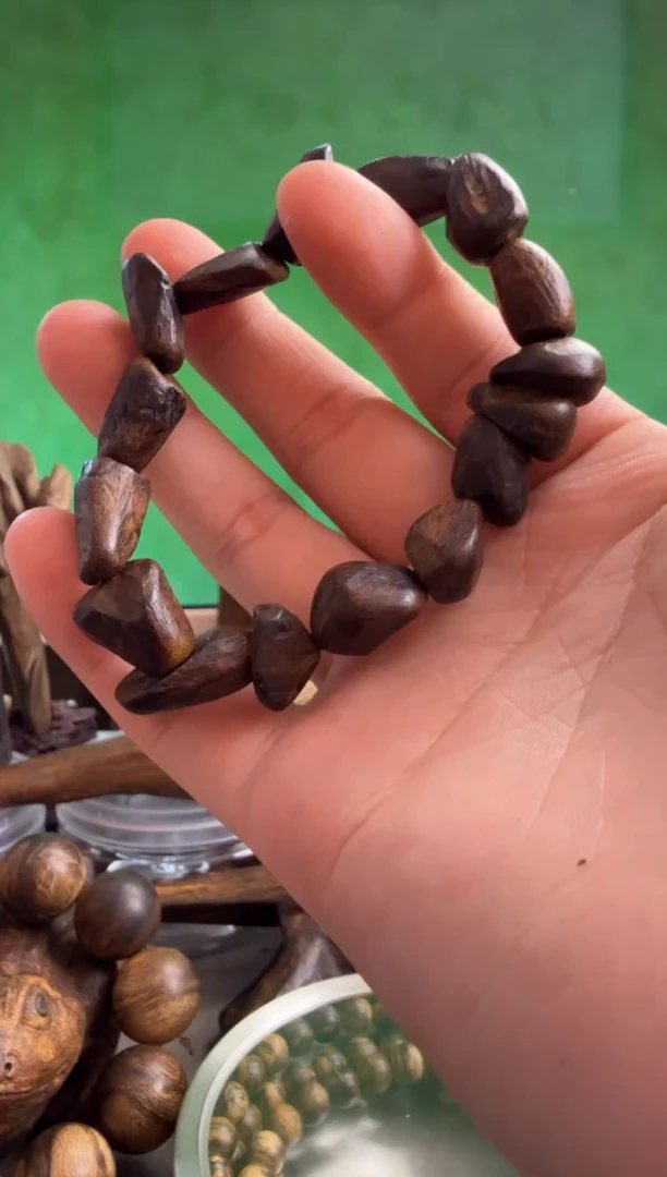 沉香手串芽庄包头多样性发一