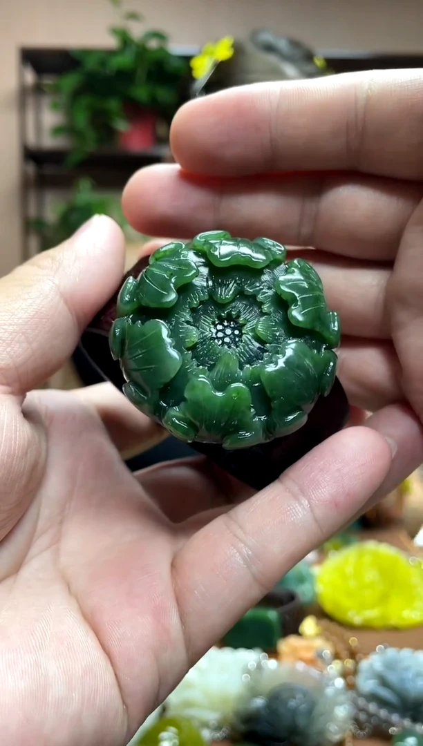 颈饰未镶嵌和田玉鱼**门·