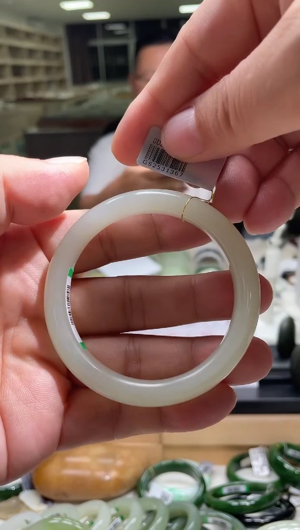 未镶嵌手镯和田玉57-59圈口 1367