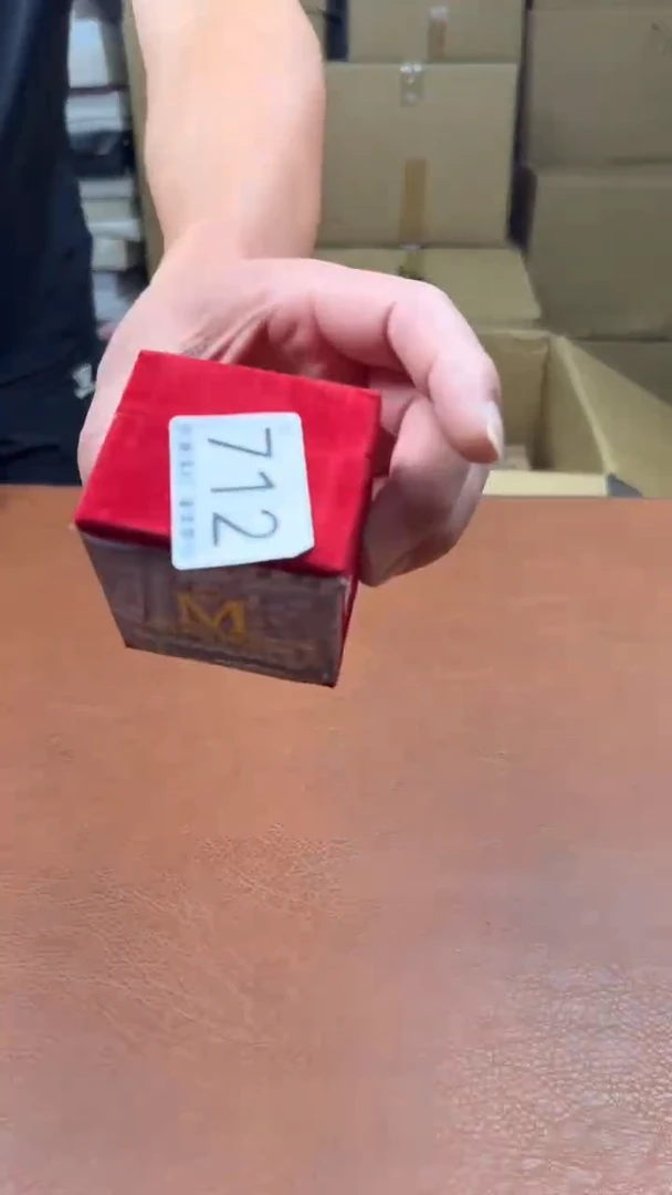 瓷片？*点关注亮灯牌！谢谢亲的支持！712