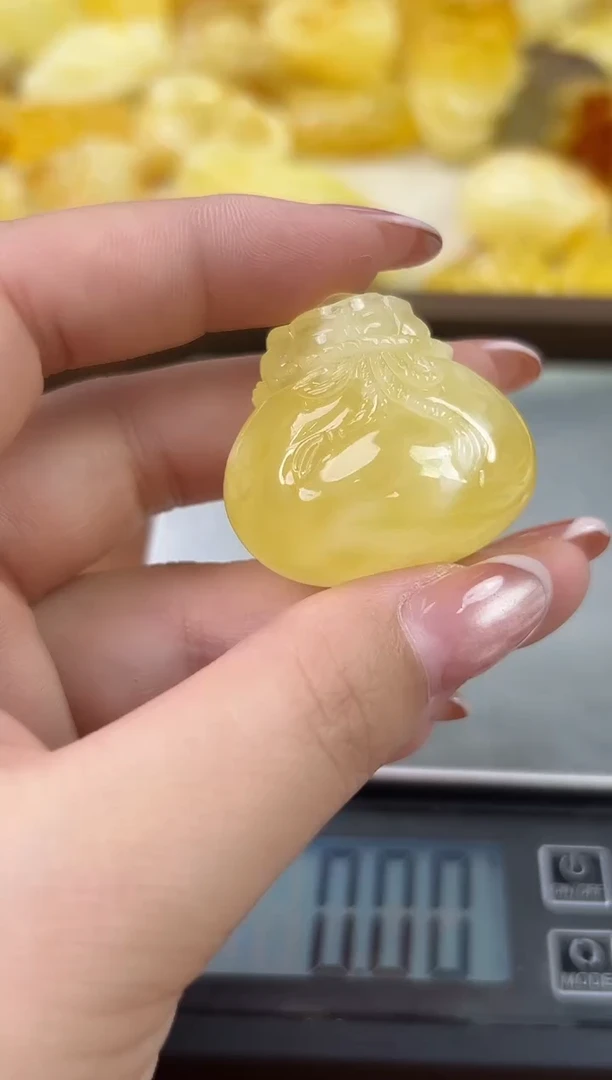 未镶嵌蜜蜡裸石琥珀蜜蜡吊坠