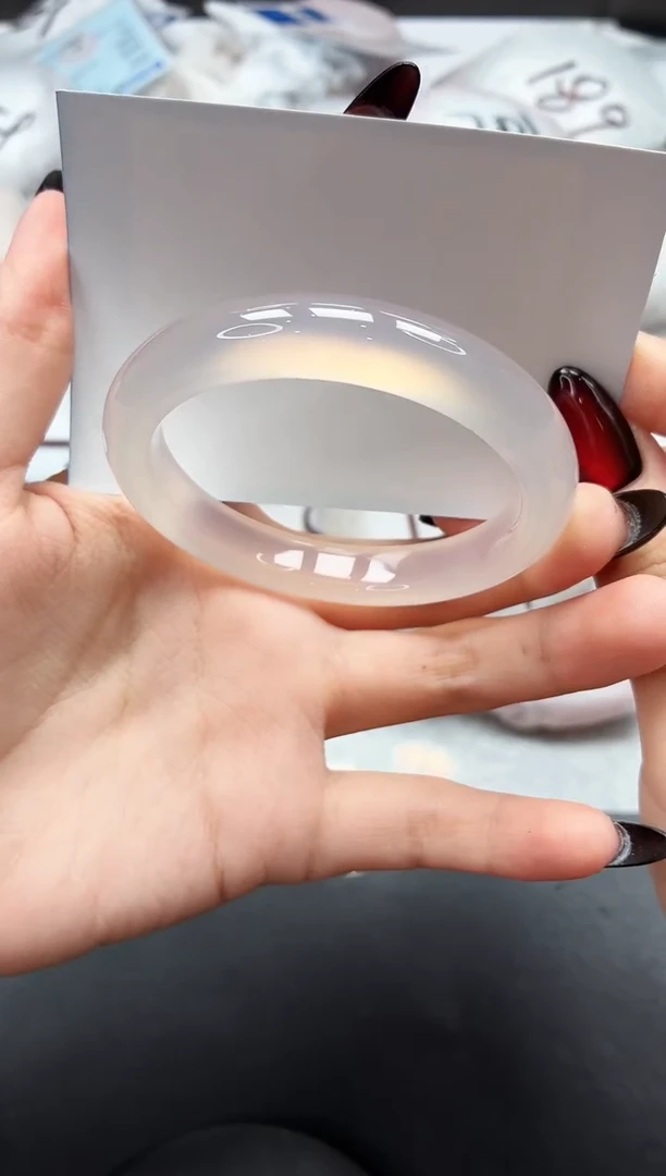 未镶嵌手镯石英质玉128/荔枝55.2