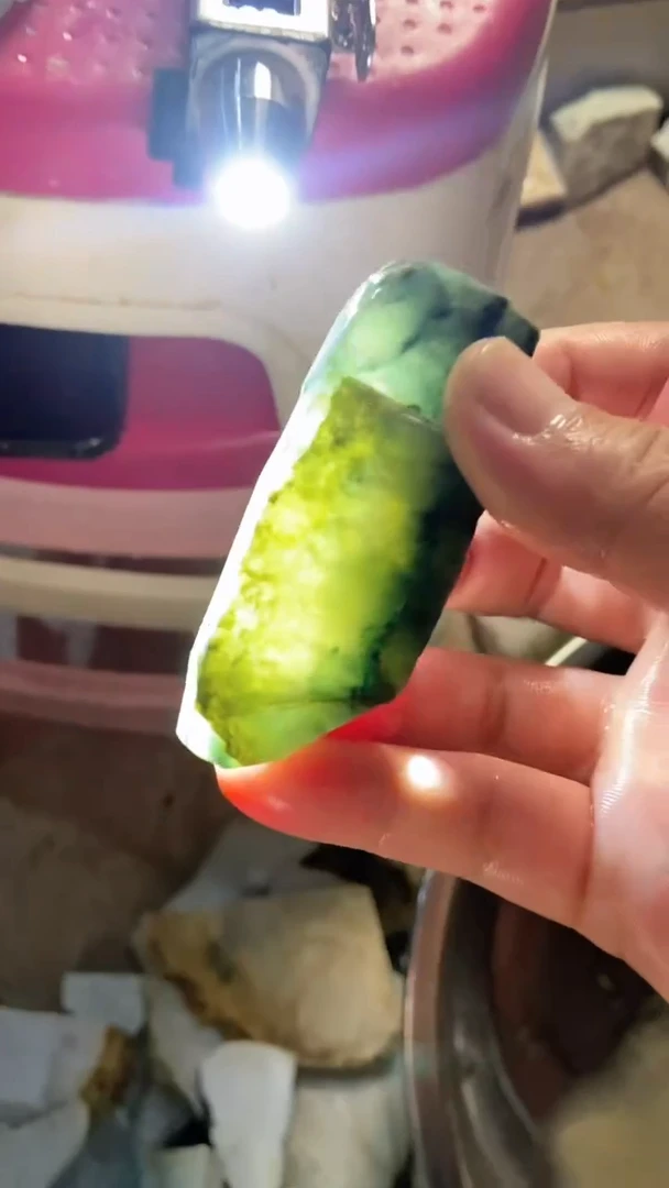 配石翡翠翡翠边角料未加工86