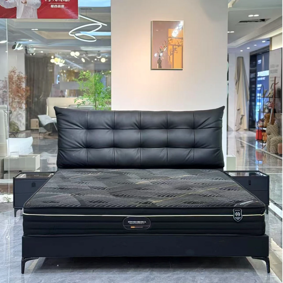 大黑熊｜主卧皮床｜羽绒靠包｜橡胶木排骨架｜碳素钢脚｜榫卯框架 139#